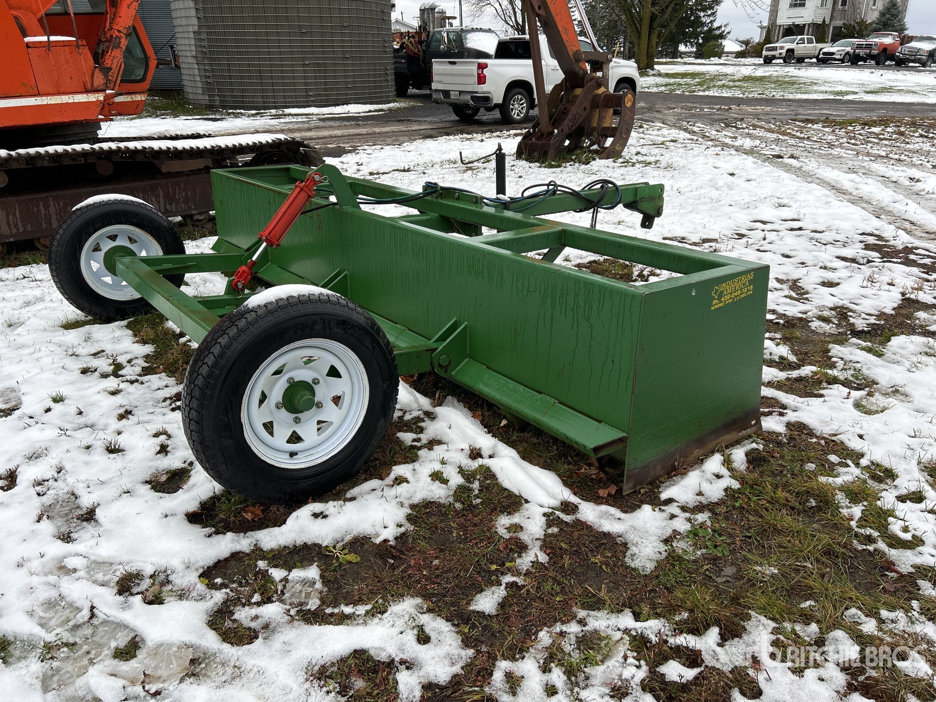 General Appearance with Picture, Right Rear Corner