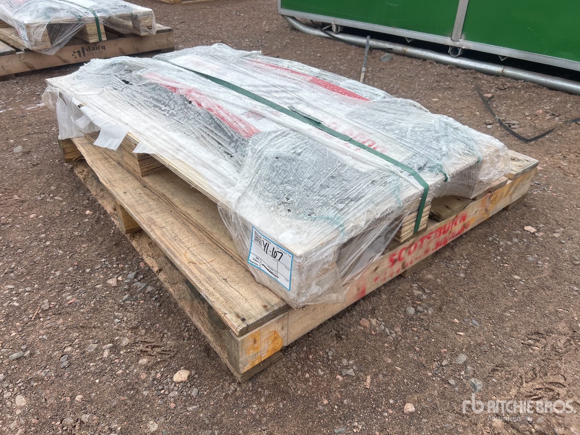 General Appearance with Picture, Left Front Corner