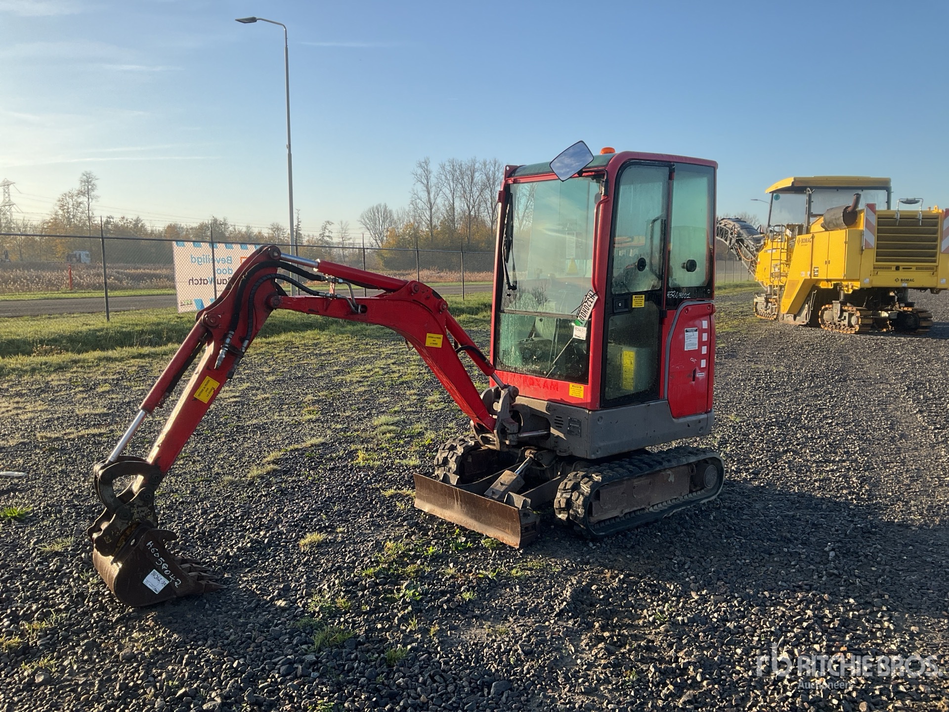 General Appearance with Operation Video