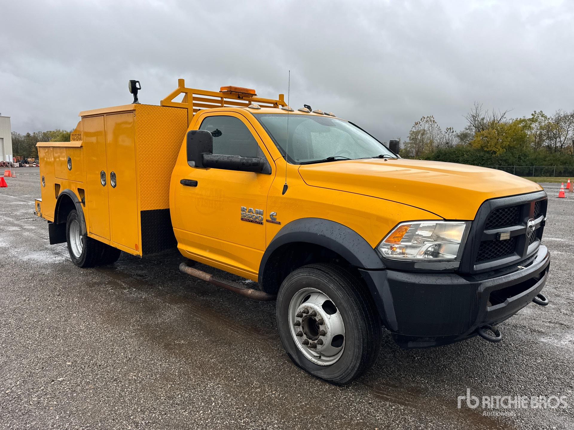 General Appearance with Picture, Right Front Corner