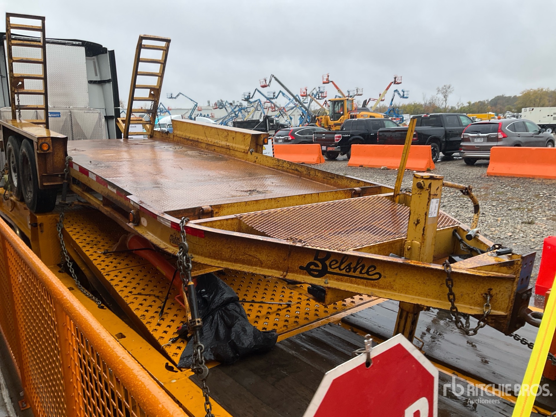 General Appearance with Featured Photo