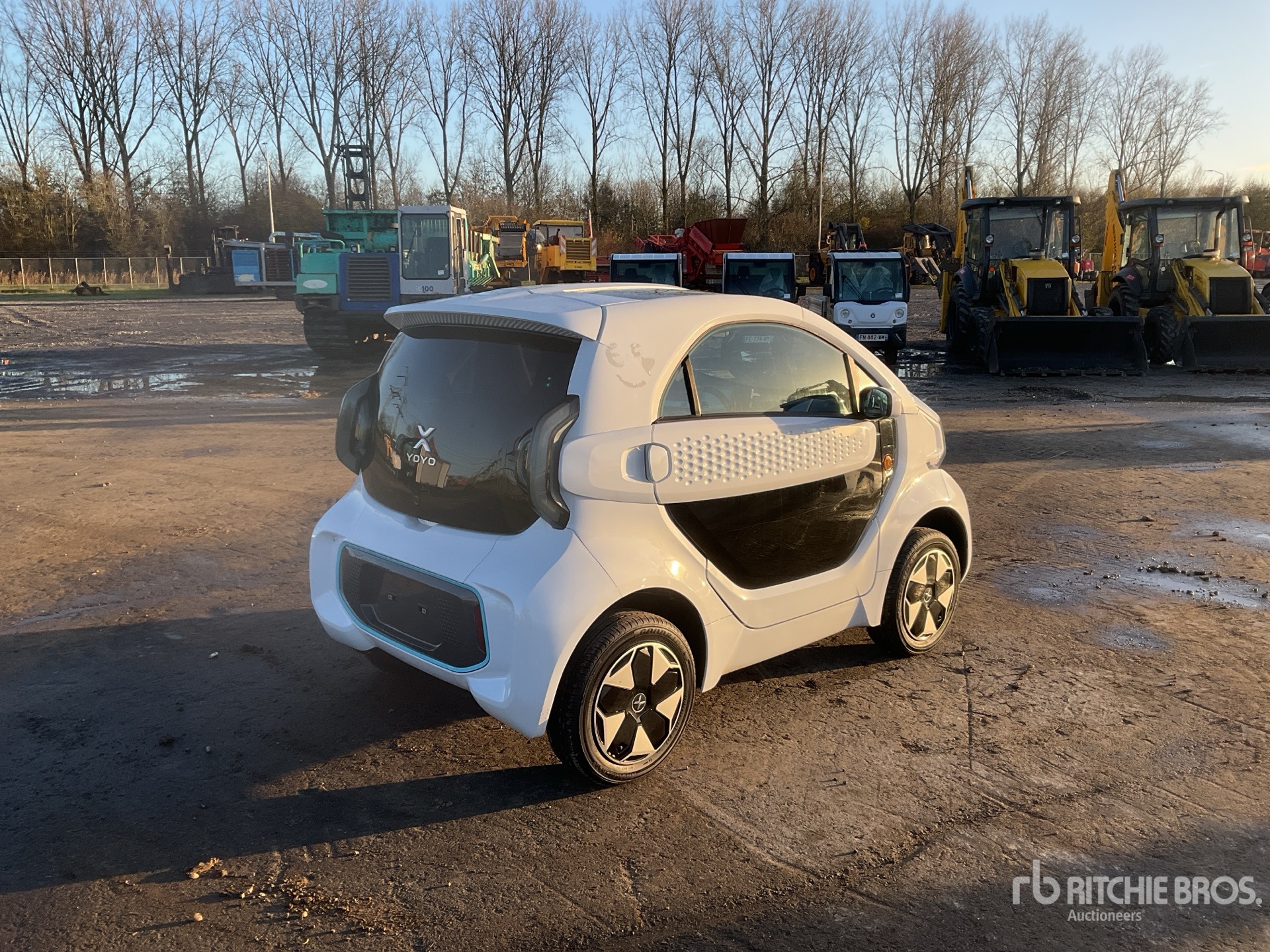 General Appearance with Picture, Right Rear Corner