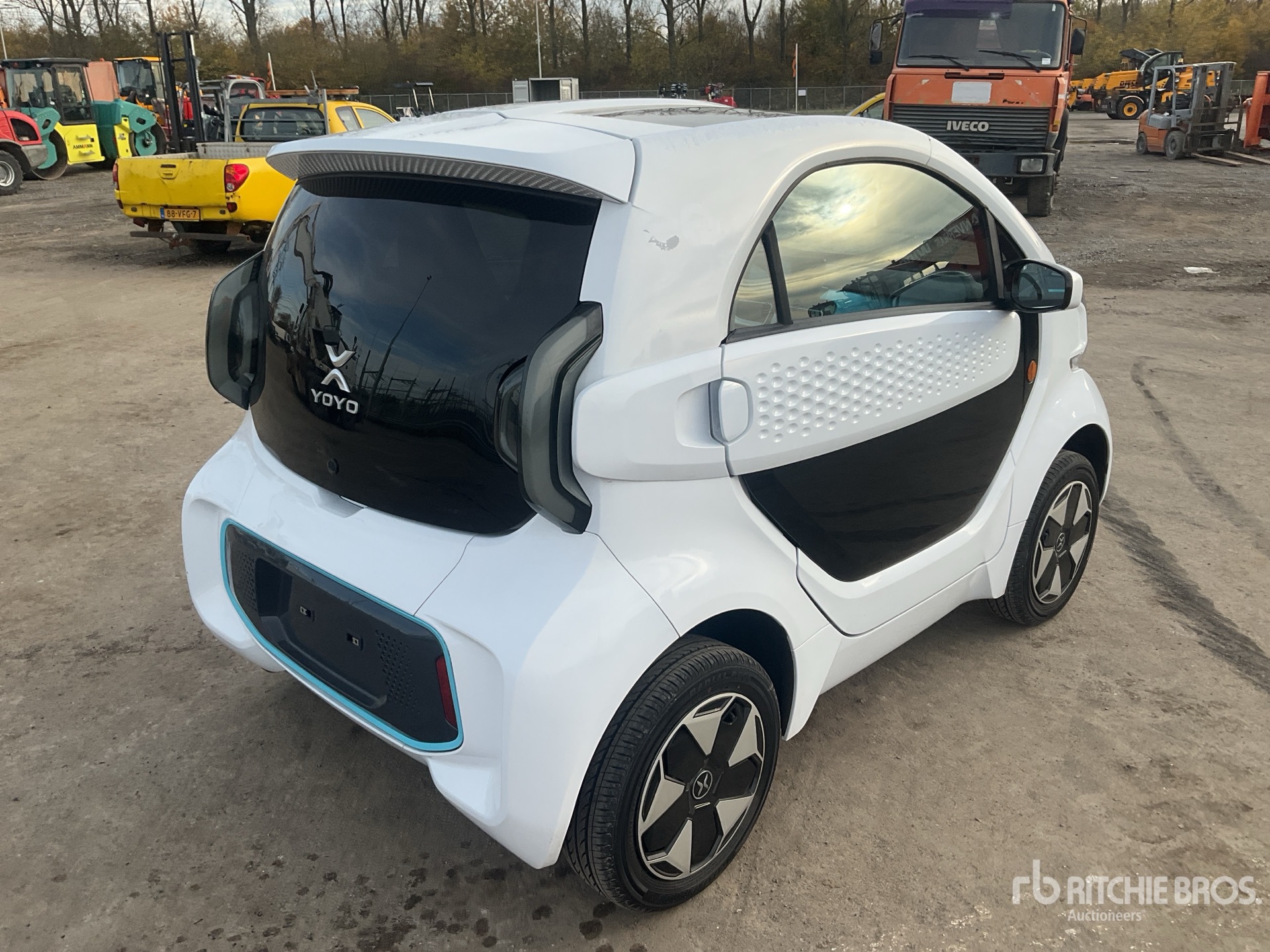 General Appearance with Bild, Ecke hinten rechts