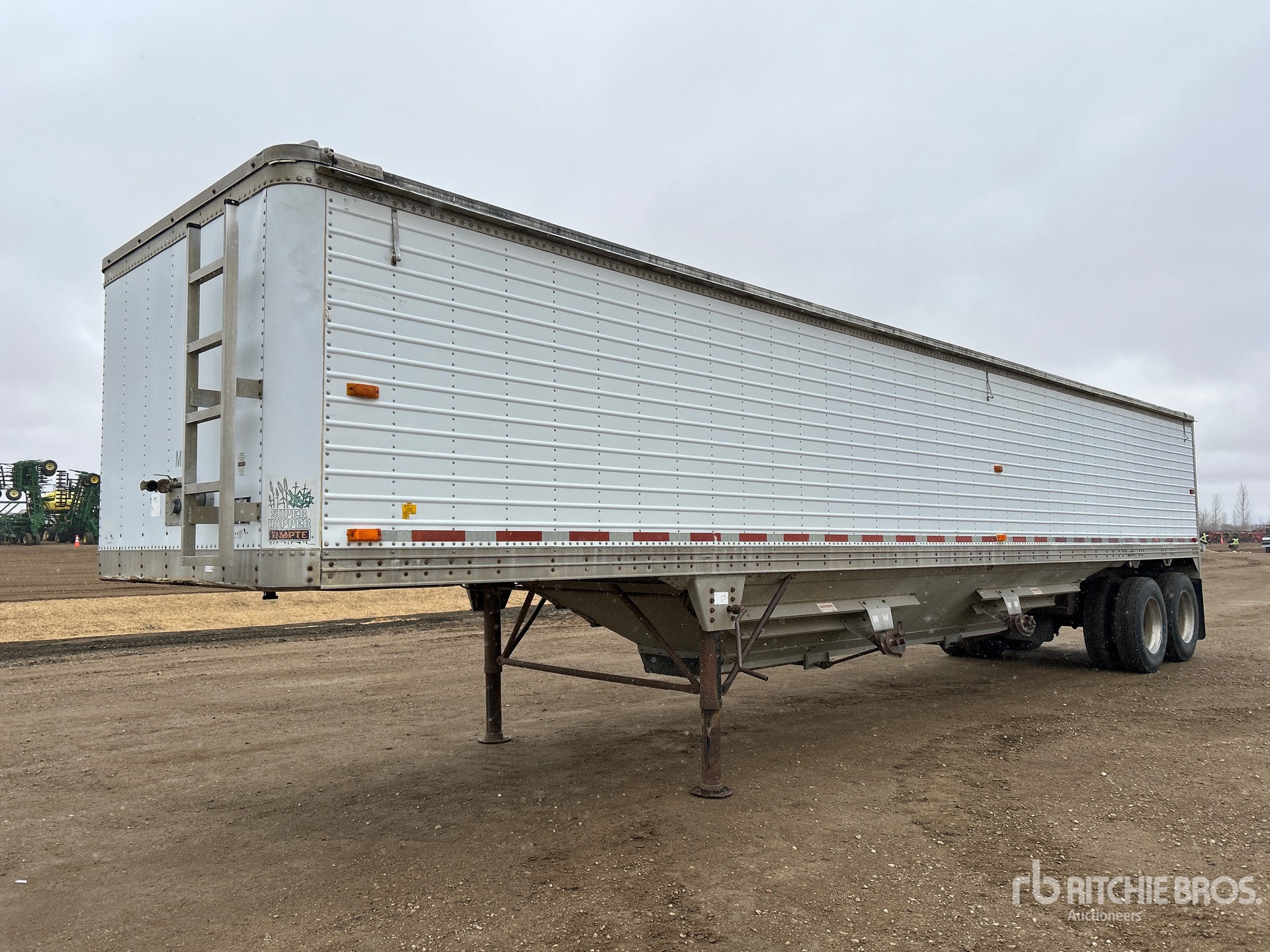 General Appearance with Image, coin avant gauche