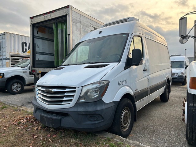 2015 Freightliner 2500 Sprinter Refrigerated Cargo Van (Inoperable) 2015 Freightliner 2500 Sprinter Refrigerated Cargo Van (Inoperable)