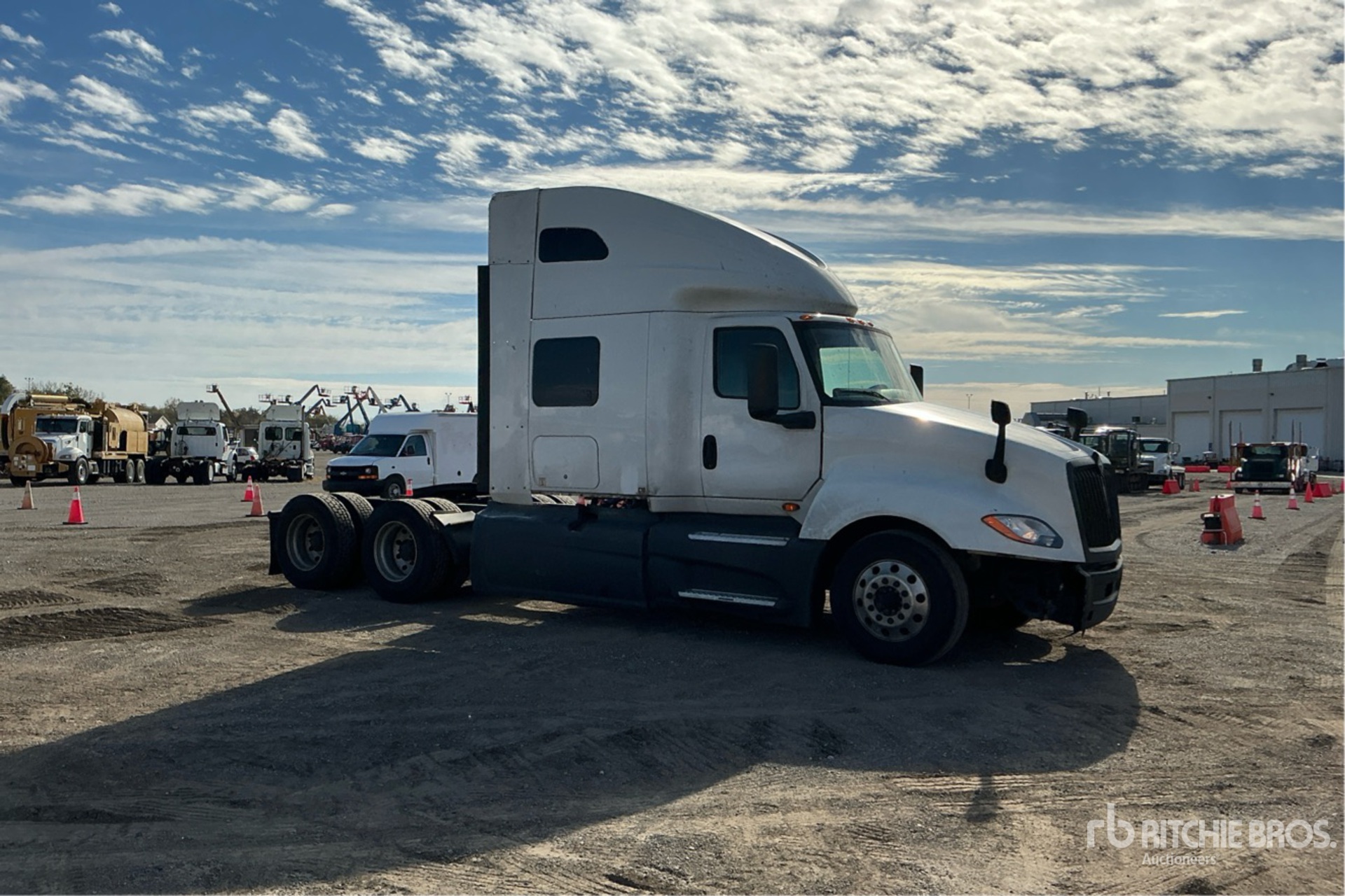 General Appearance with Picture, Right Front Corner