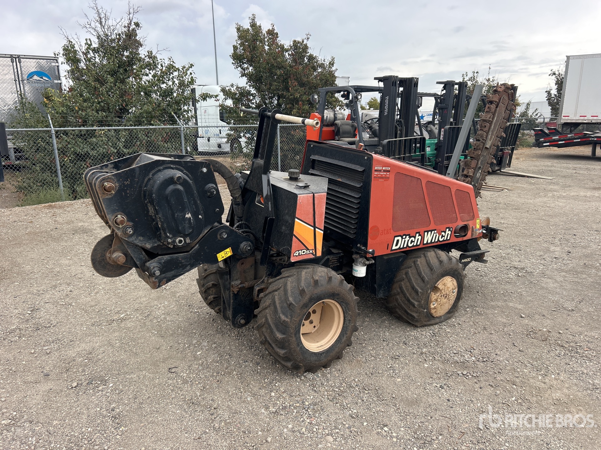 Aspect général with Image, coin arrière droit