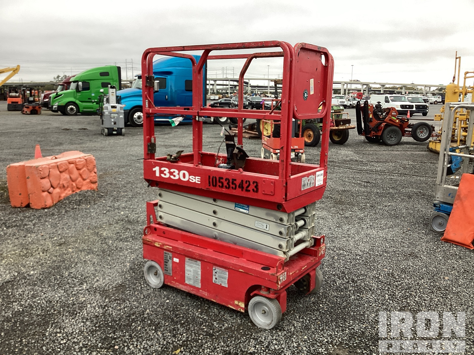 General Appearance with Picture, Right Front Corner