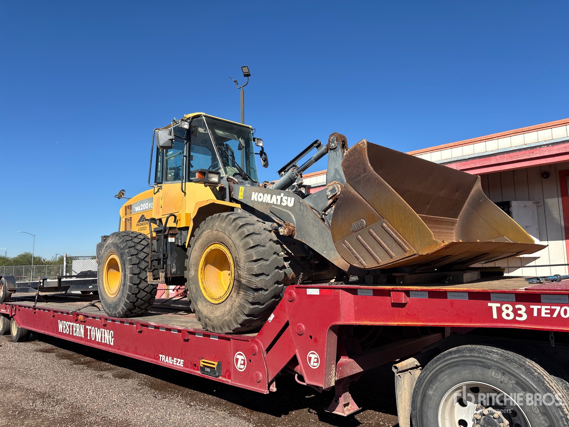 General Appearance with Featured Photo