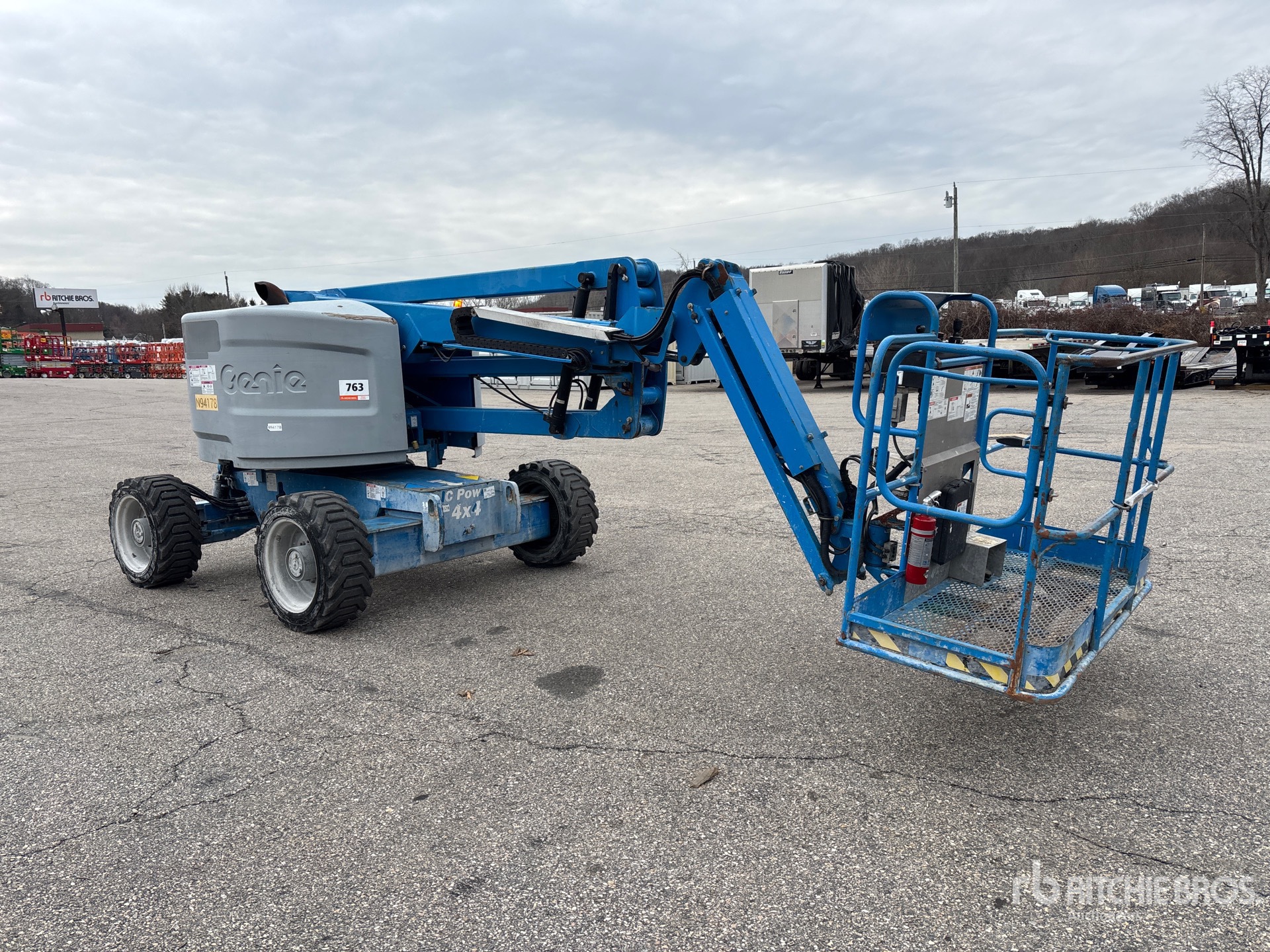 General Appearance with Picture, Right Front Corner