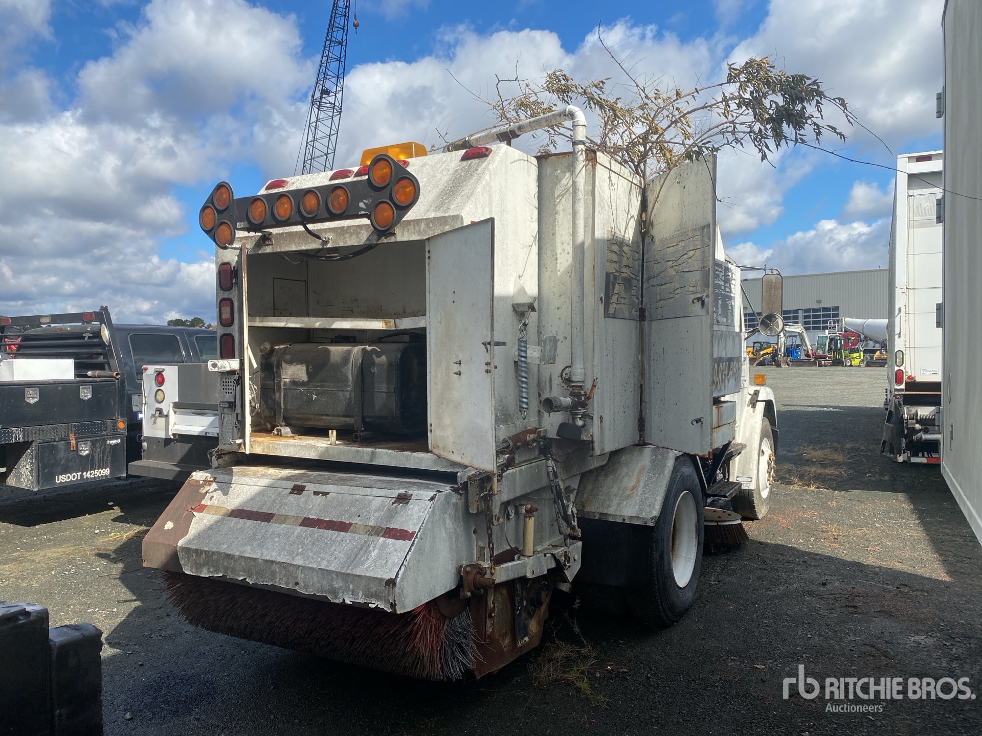 General Appearance with Imagen: esquina trasera izquierda