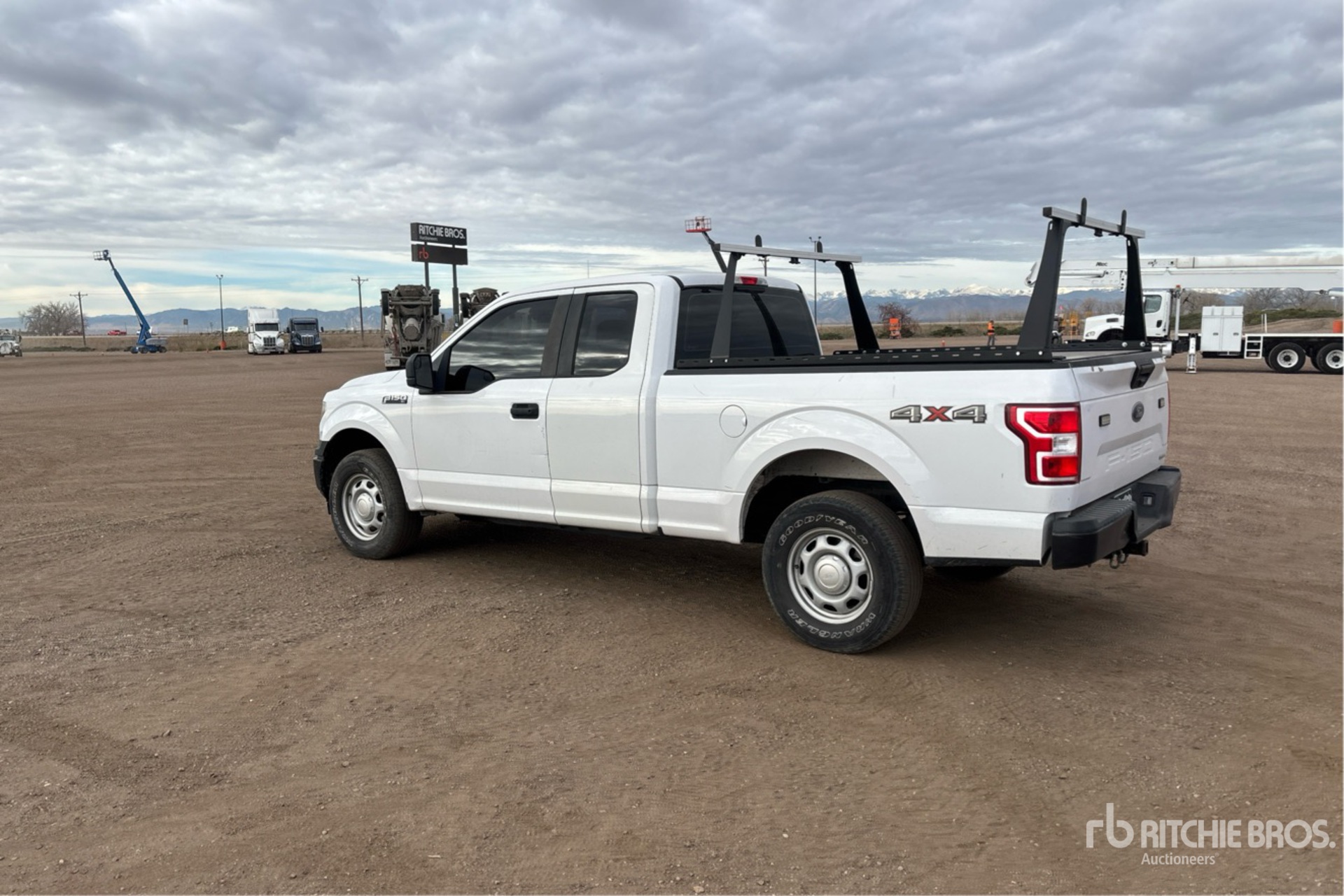 General Appearance with Picture, Left Rear Corner