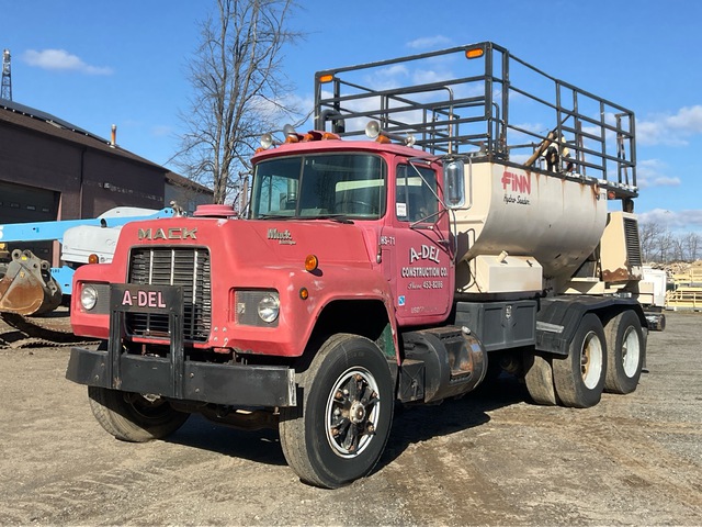 Mack RD690SX 6x4 Hydroseeder Truck