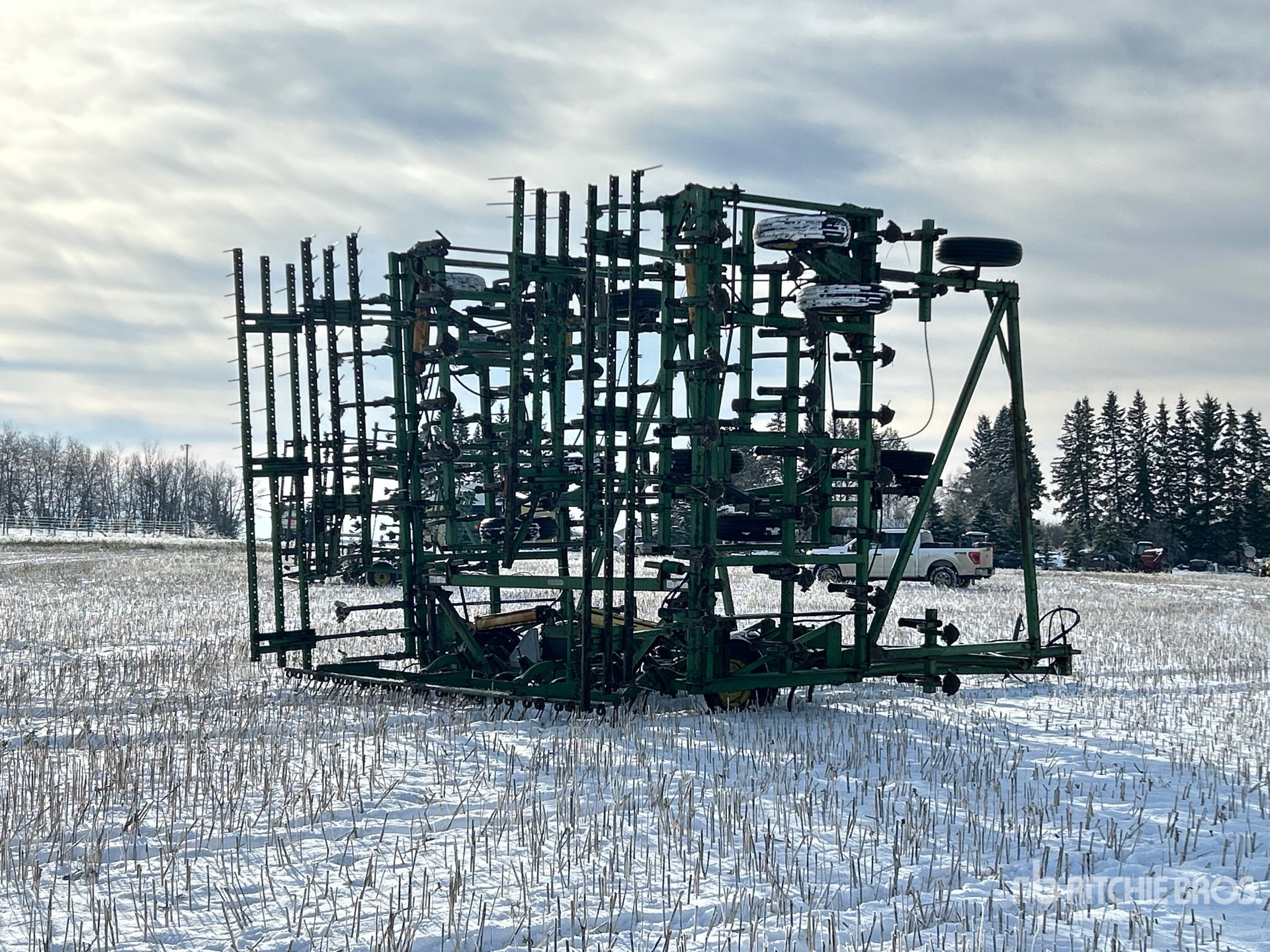 General Appearance with Foto, angolo anteriore sinistro