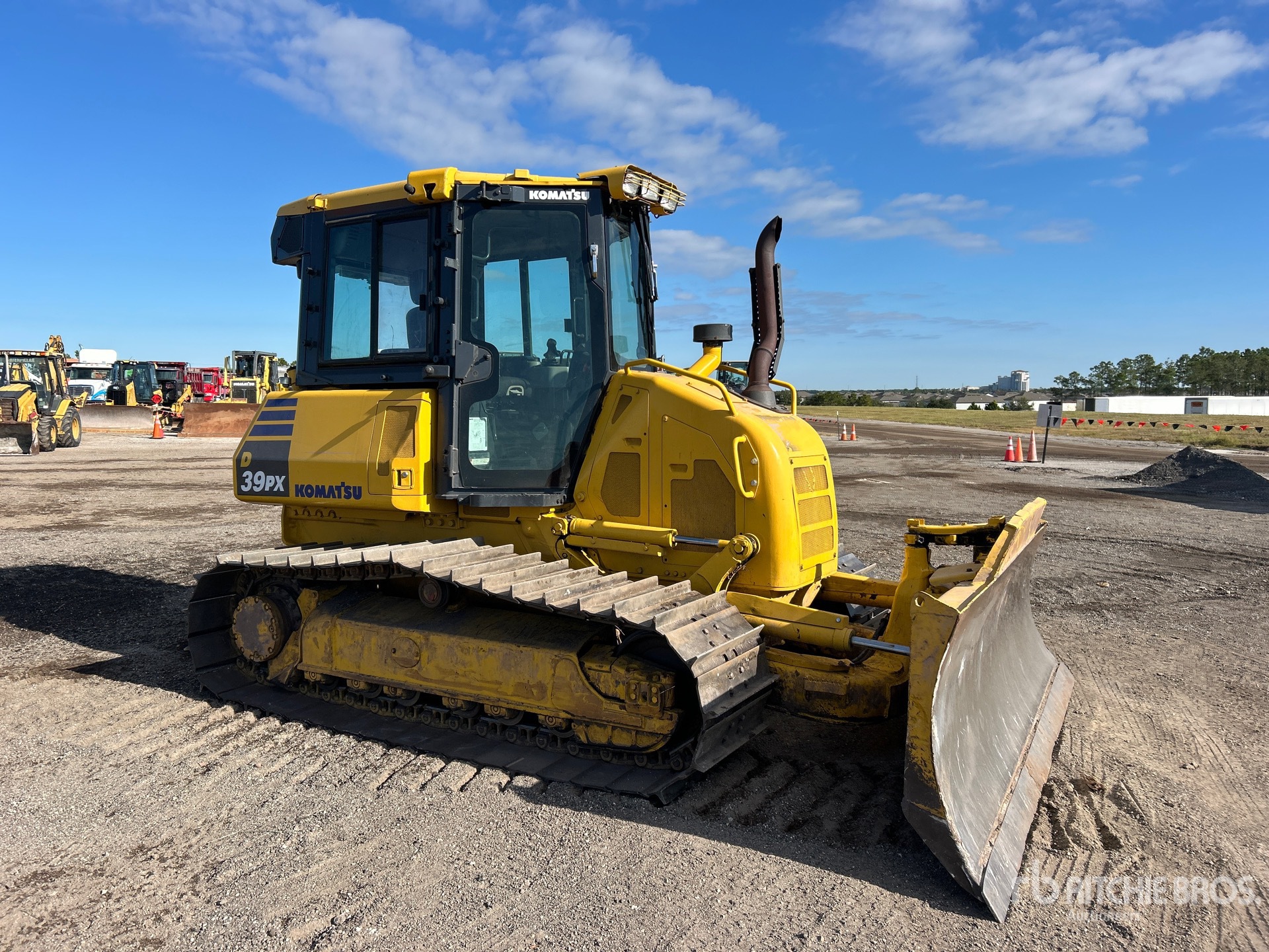 General Appearance with Bild, Ecke vorne rechts