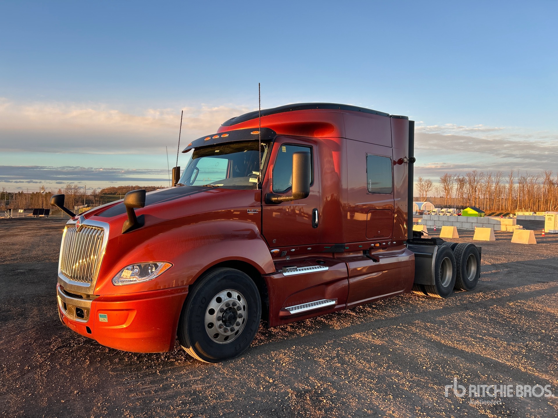 General Appearance with Picture, Left Front Corner