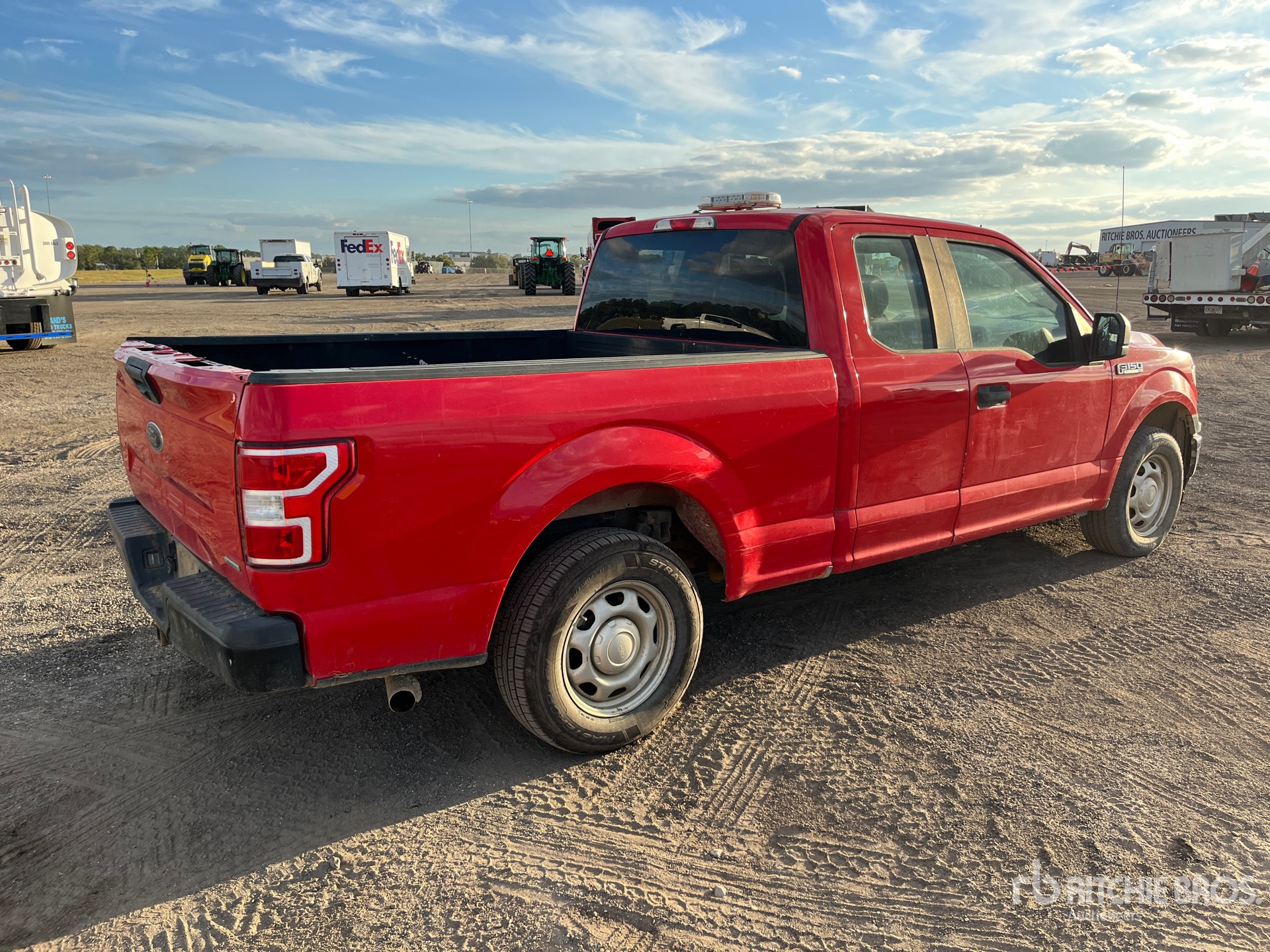 General Appearance with Bild, Ecke hinten rechts