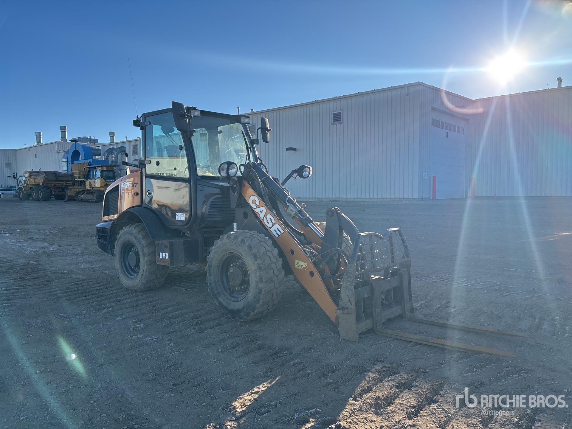 General Appearance with Picture, Right Front Corner