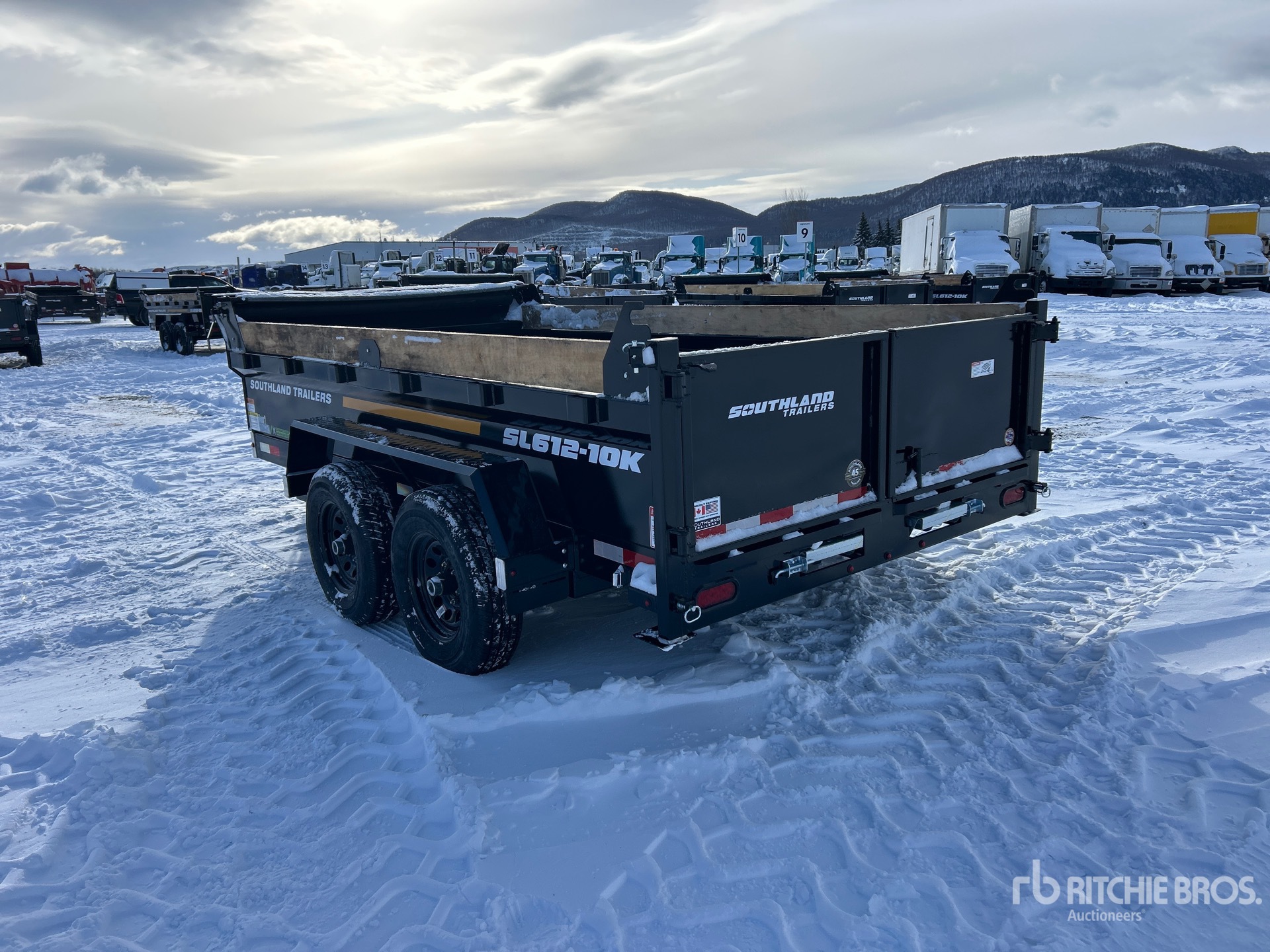 General Appearance with Bild, Ecke hinten links