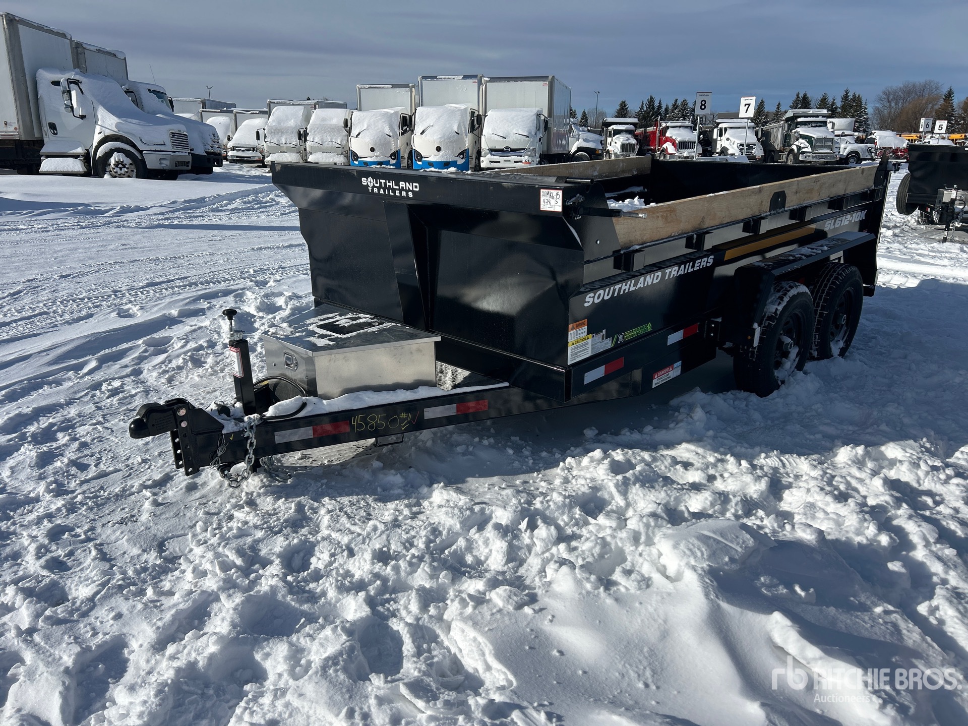 General Appearance with Bild, Ecke vorne links