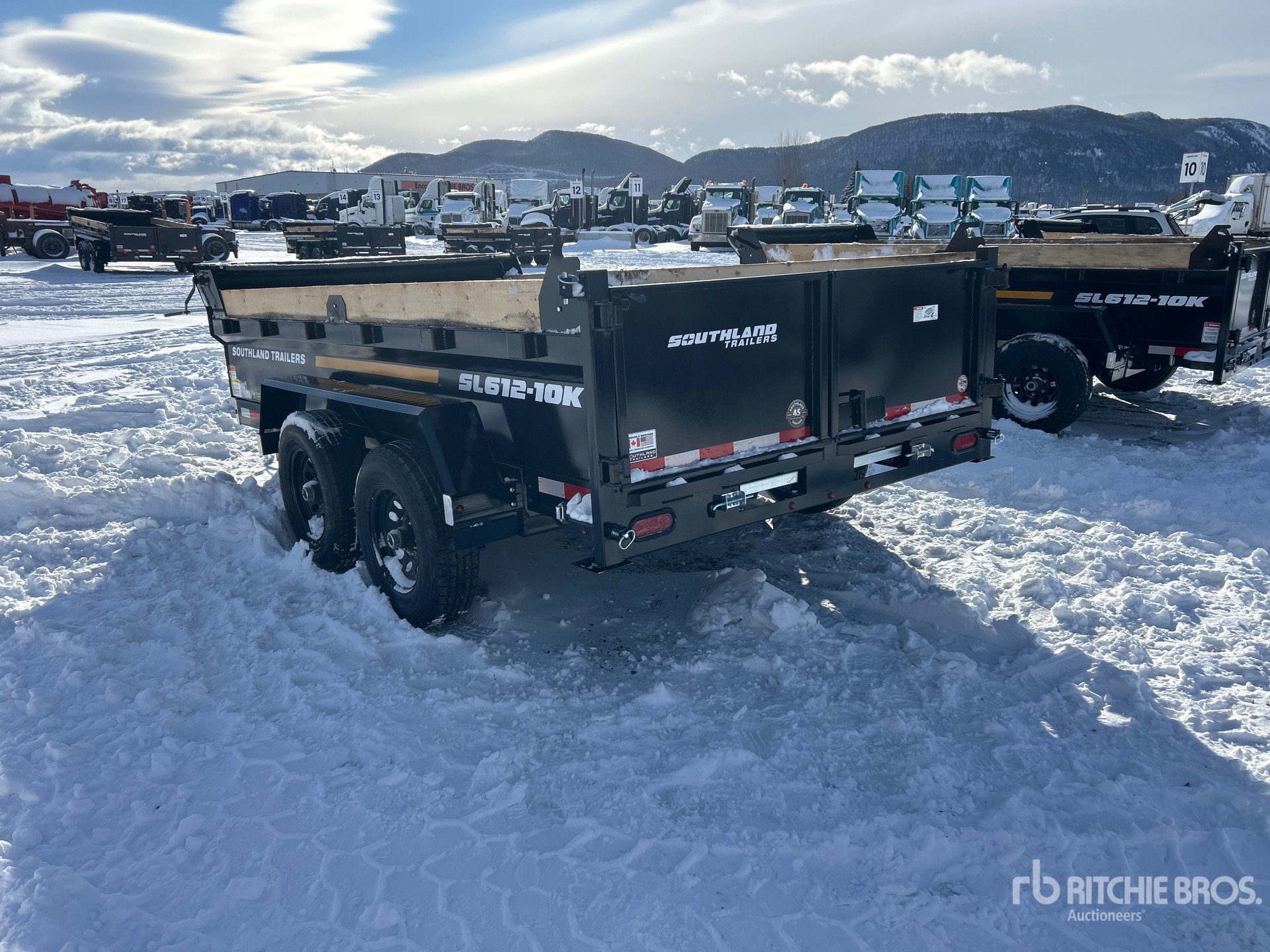 General Appearance with Bild, Ecke hinten links