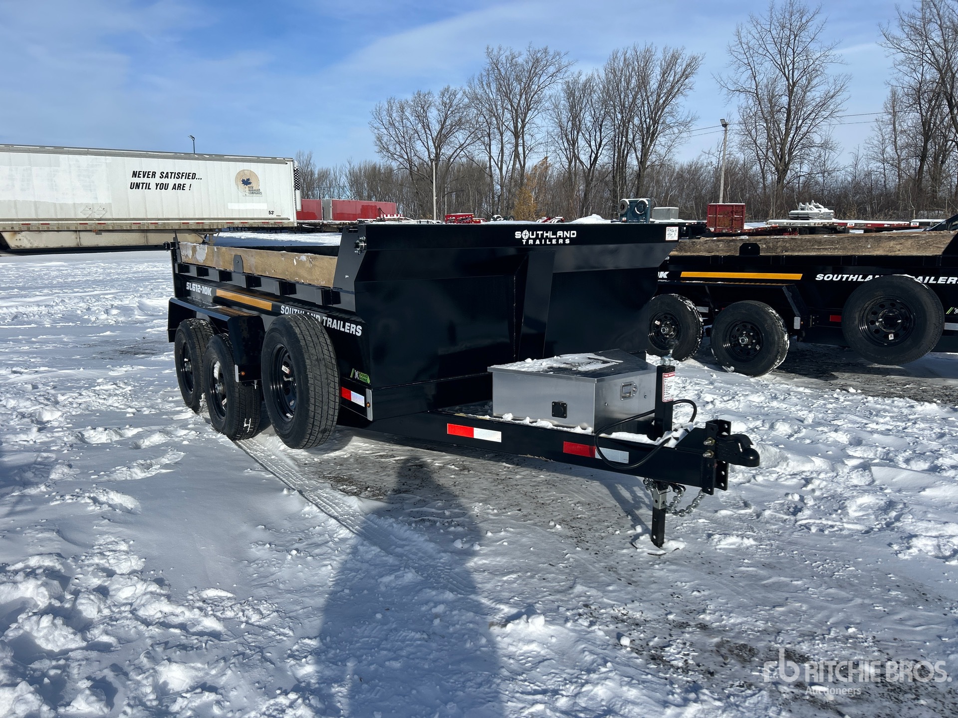 General Appearance with Bild, Ecke vorne rechts