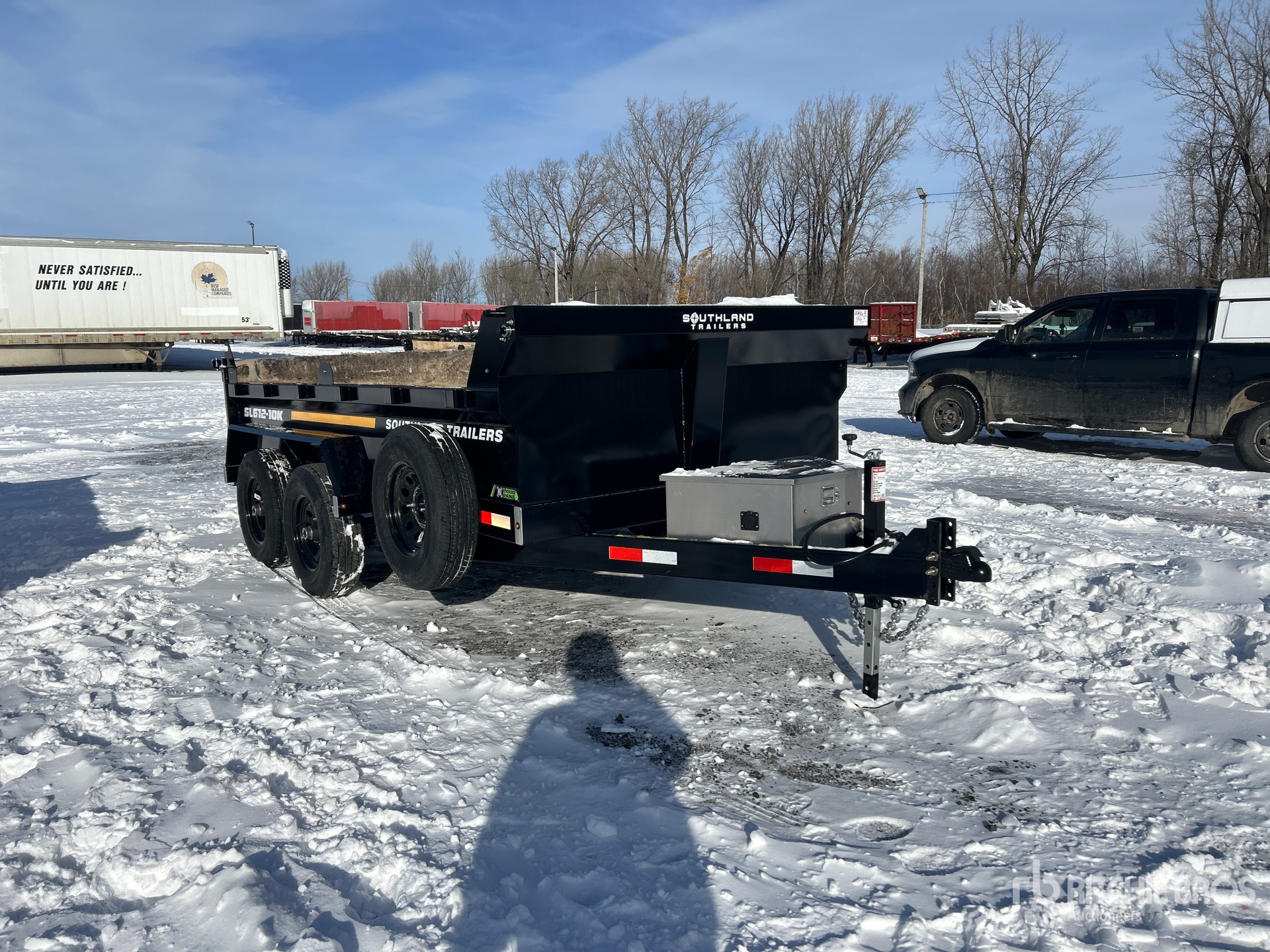 General Appearance with Bild, Ecke vorne rechts