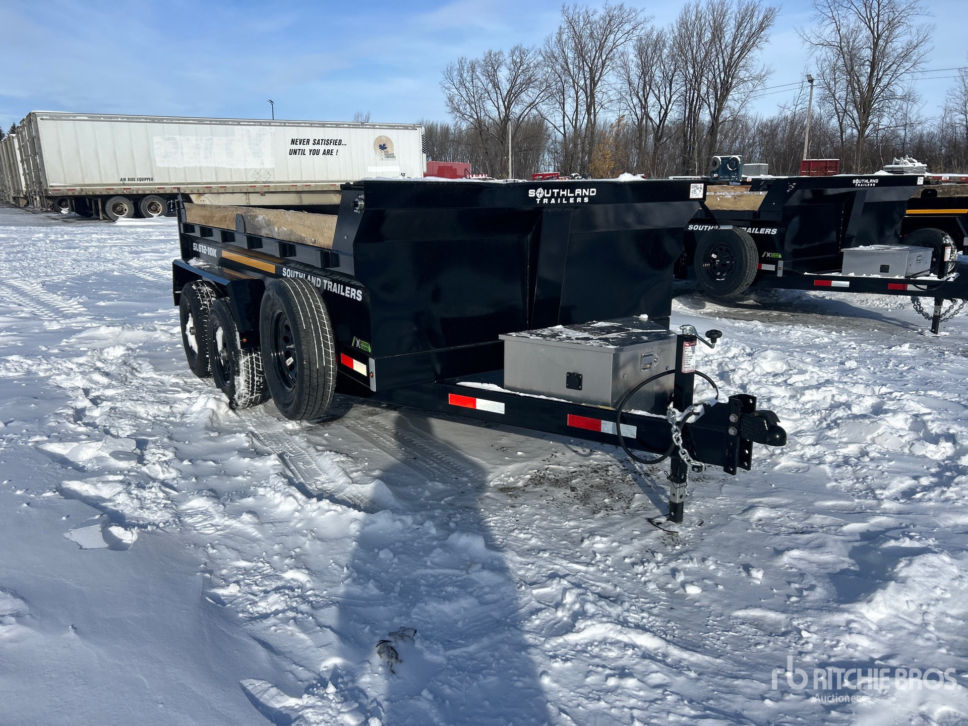 General Appearance with Bild, Ecke vorne rechts