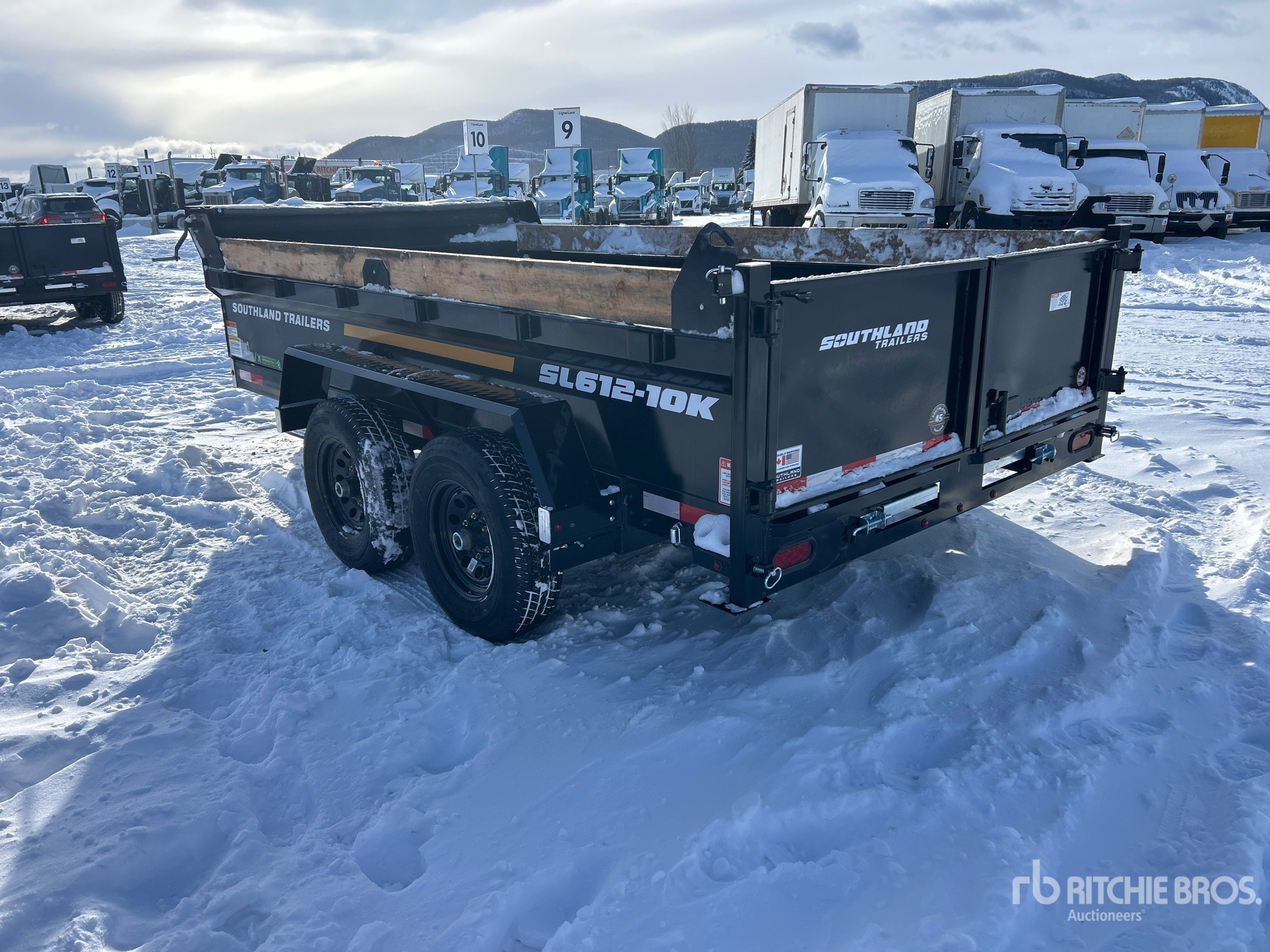 General Appearance with Bild, Ecke hinten links