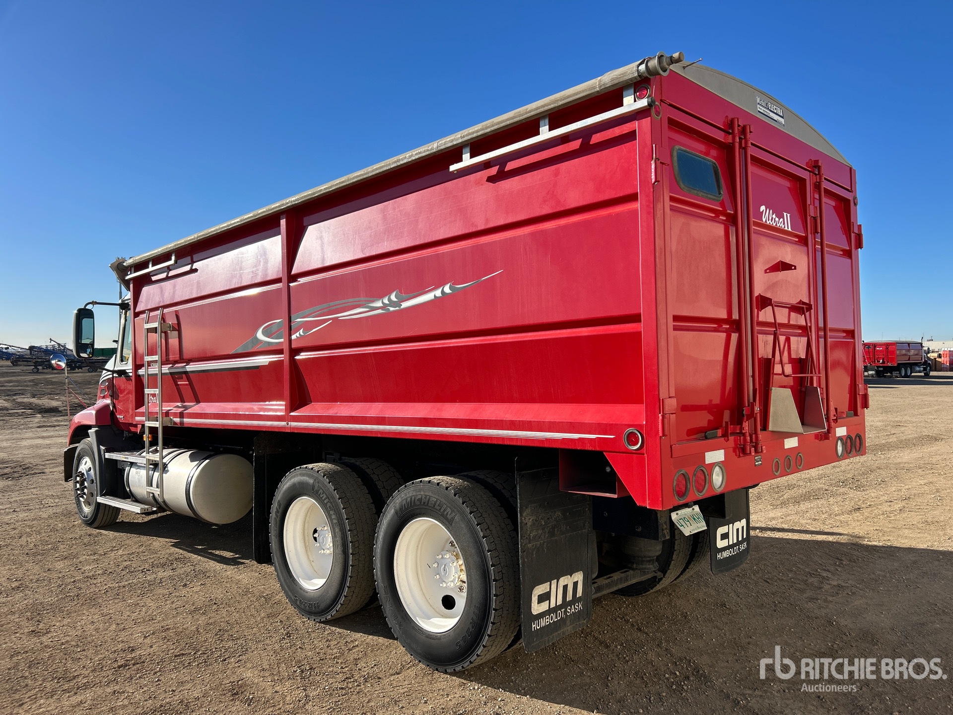 General Appearance with Foto, angolo posteriore sinistro