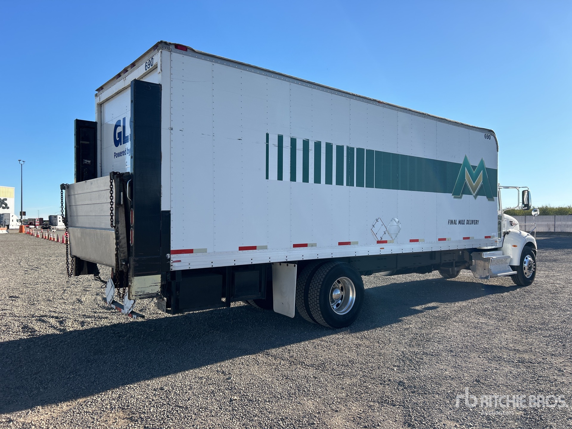 General Appearance with Imagen: esquina trasera derecha