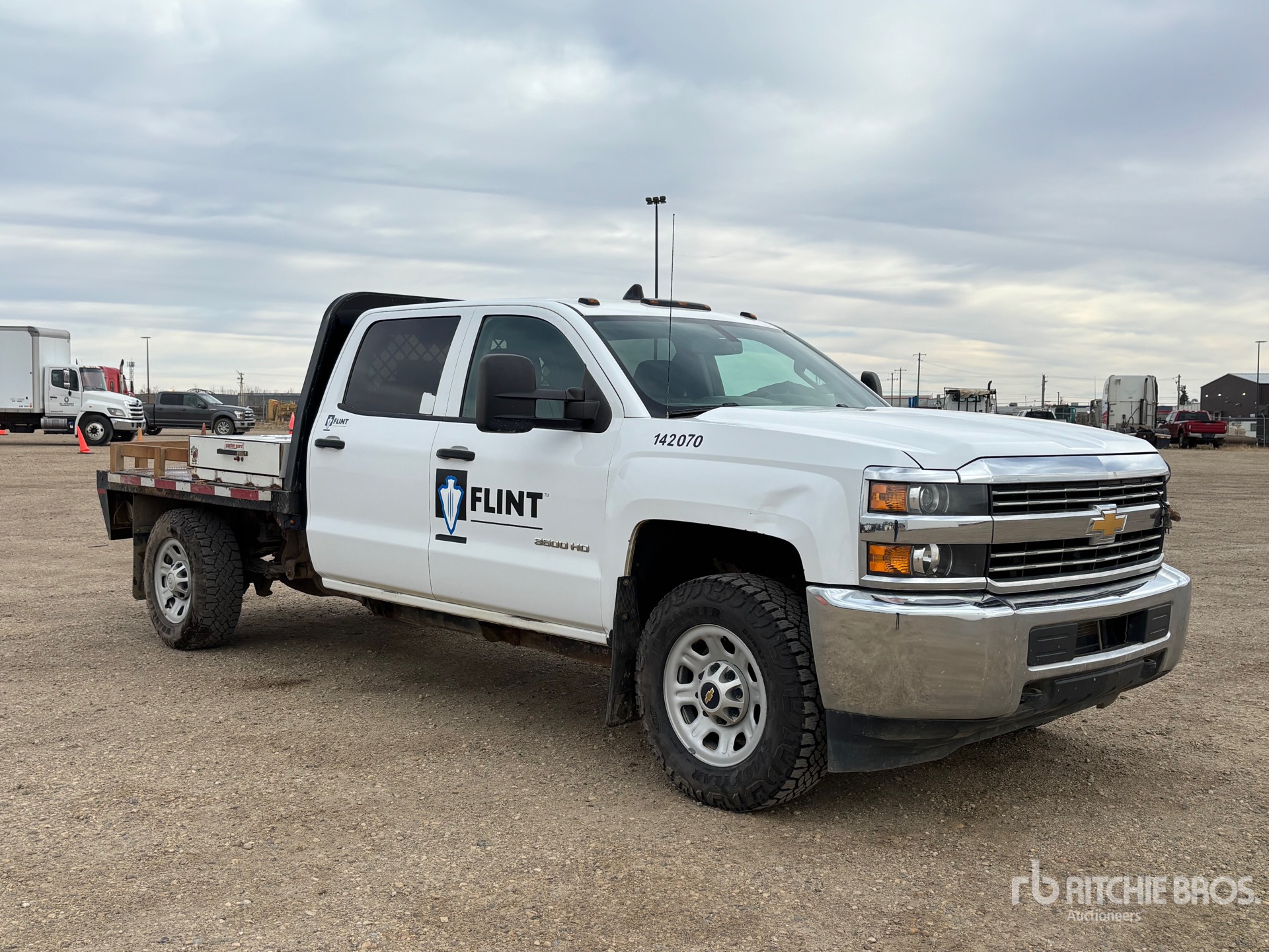 General Appearance with Image, coin avant droit