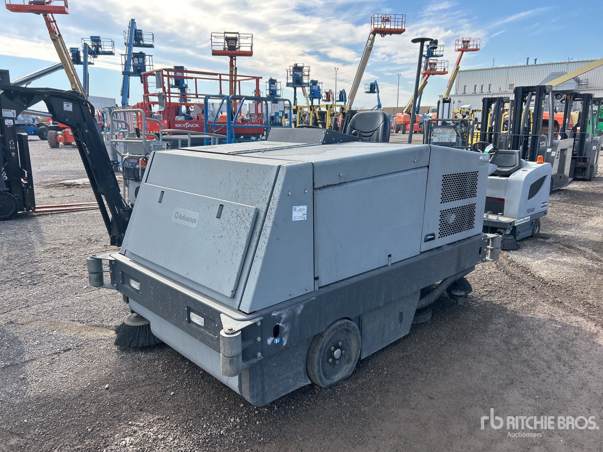 General Appearance with Picture, Left Front Corner