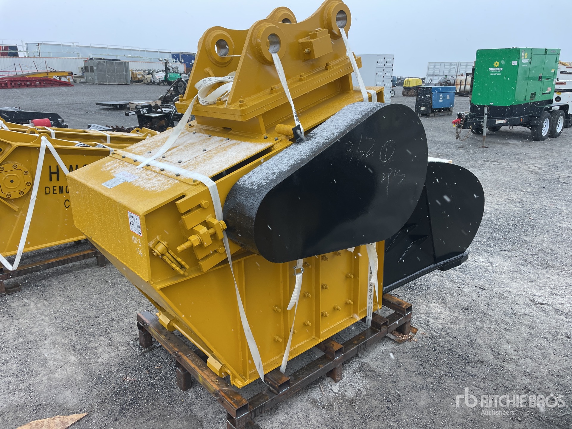 General Appearance with Foto, angolo anteriore sinistro