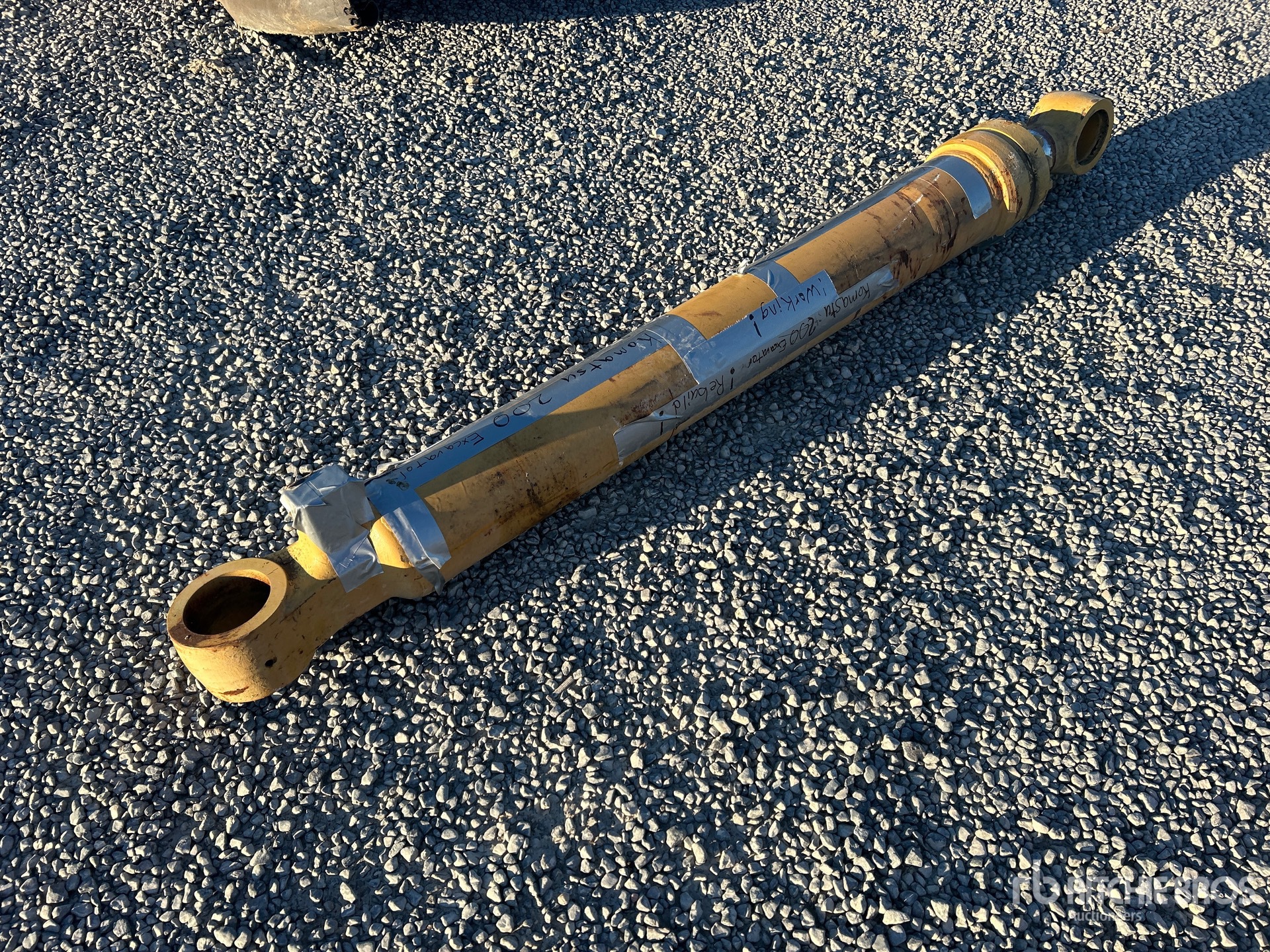 General Appearance with Foto, angolo anteriore sinistro