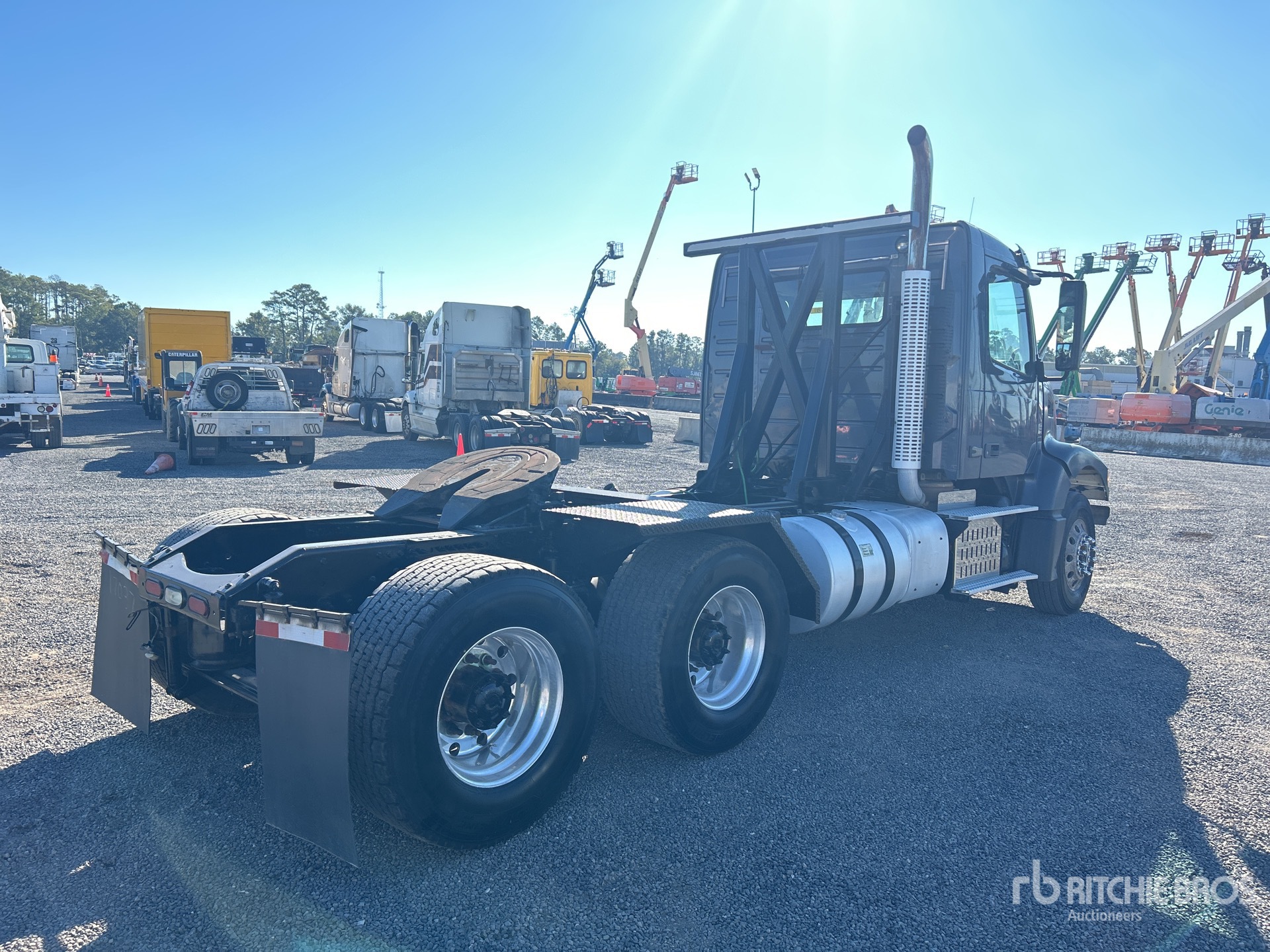 Aspect général with Image, coin arrière droit