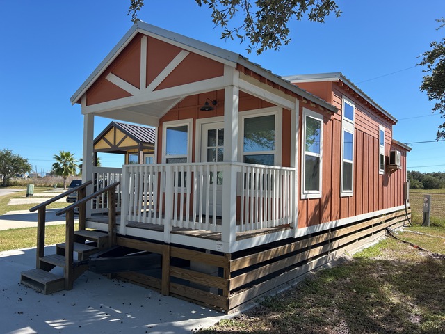 Vaughan Seabreeze 45 ft x 12 ft Portable T/A Tiny Home