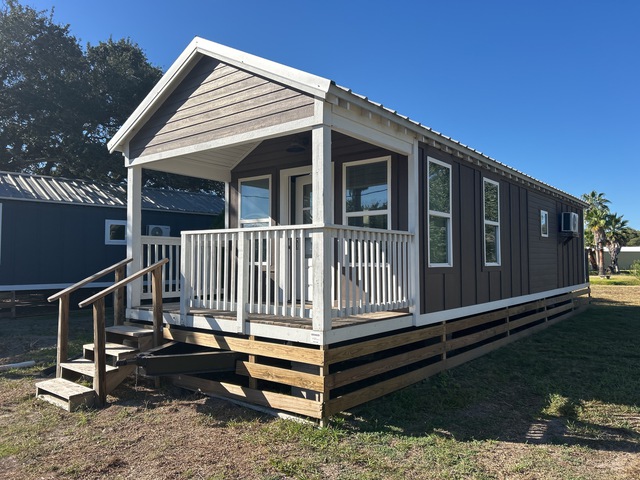 Vaughan Seabreeze 45 ft x 12 ft Portable Quad/A Tiny Home