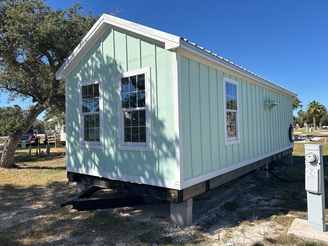 Vaughan Driftwood 35 ft x 13 ft Portable T/A Tiny Home