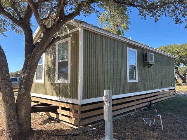 Vaughan Driftwood 35 ft x 13 ft Portable T/A Tiny Home