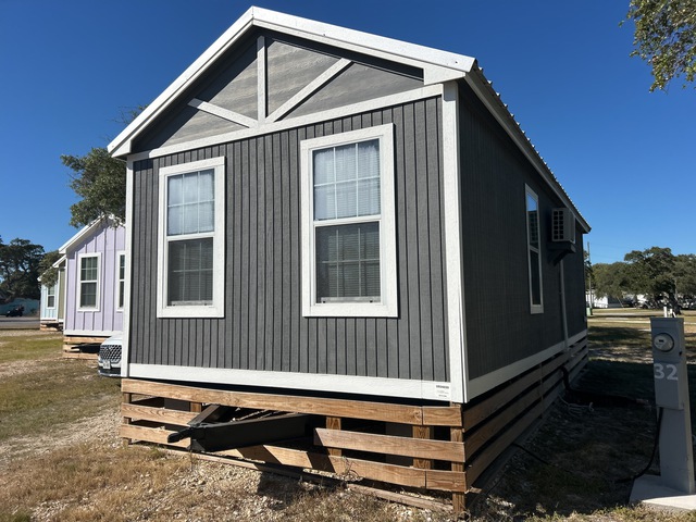 Vaughan Driftwood 35 ft x 13 ft Portable T/A Tiny Home