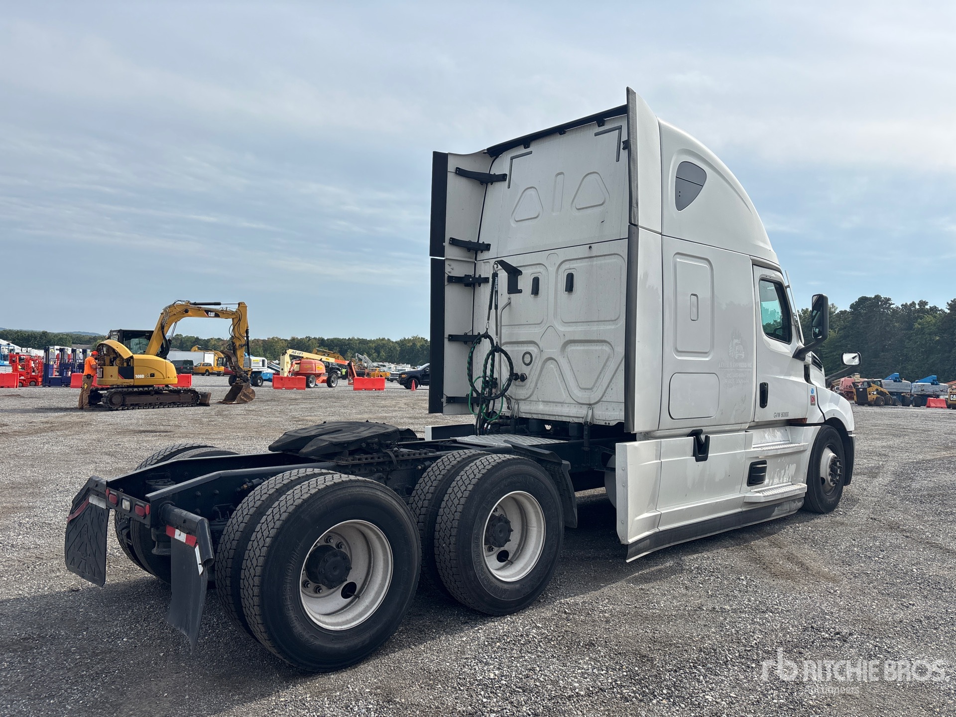 Aspect général with Image, coin arrière droit