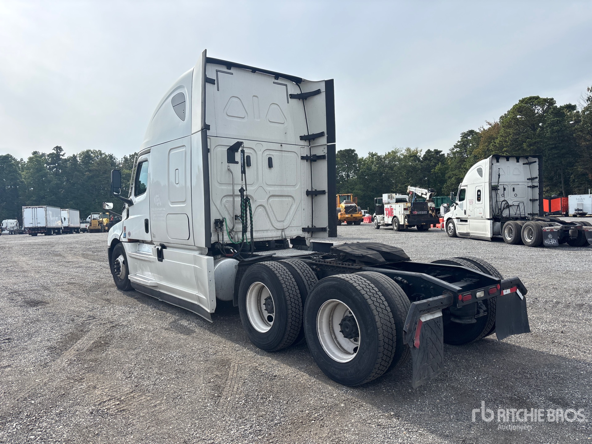 Aspect général with Image, coin arrière gauche