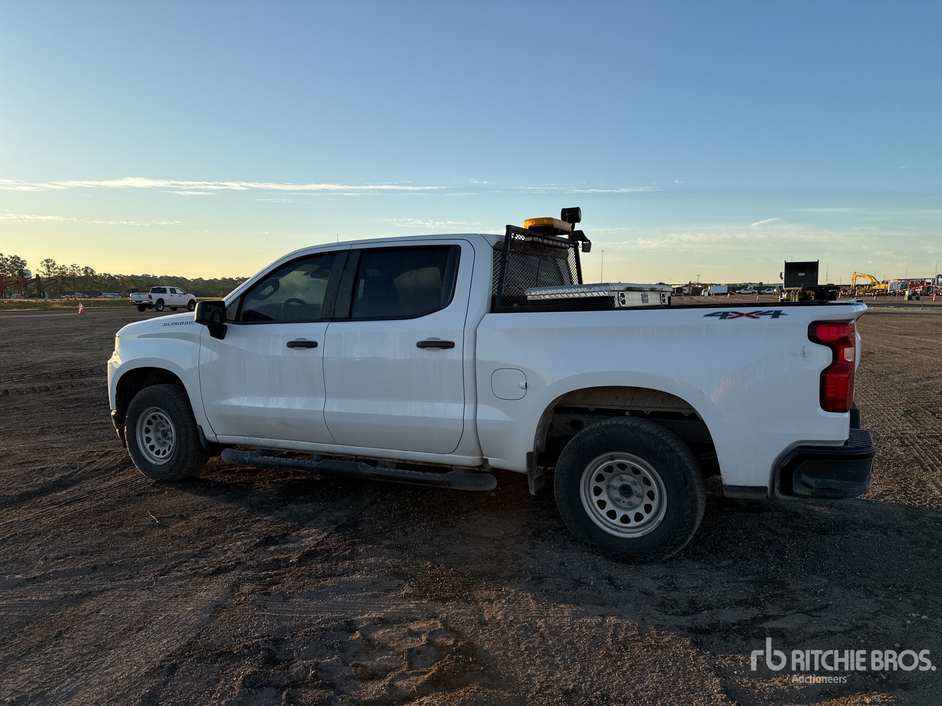 Aspect général with Image, coin arrière gauche