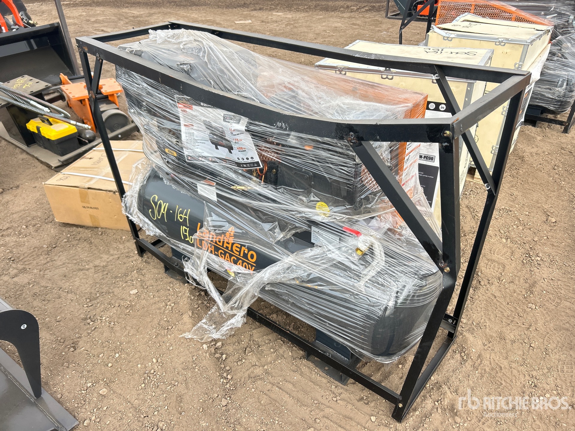 General Appearance with Foto, angolo anteriore sinistro