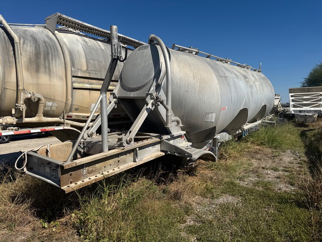 2015 Polar T/A Pneumatic Bulk Trailer