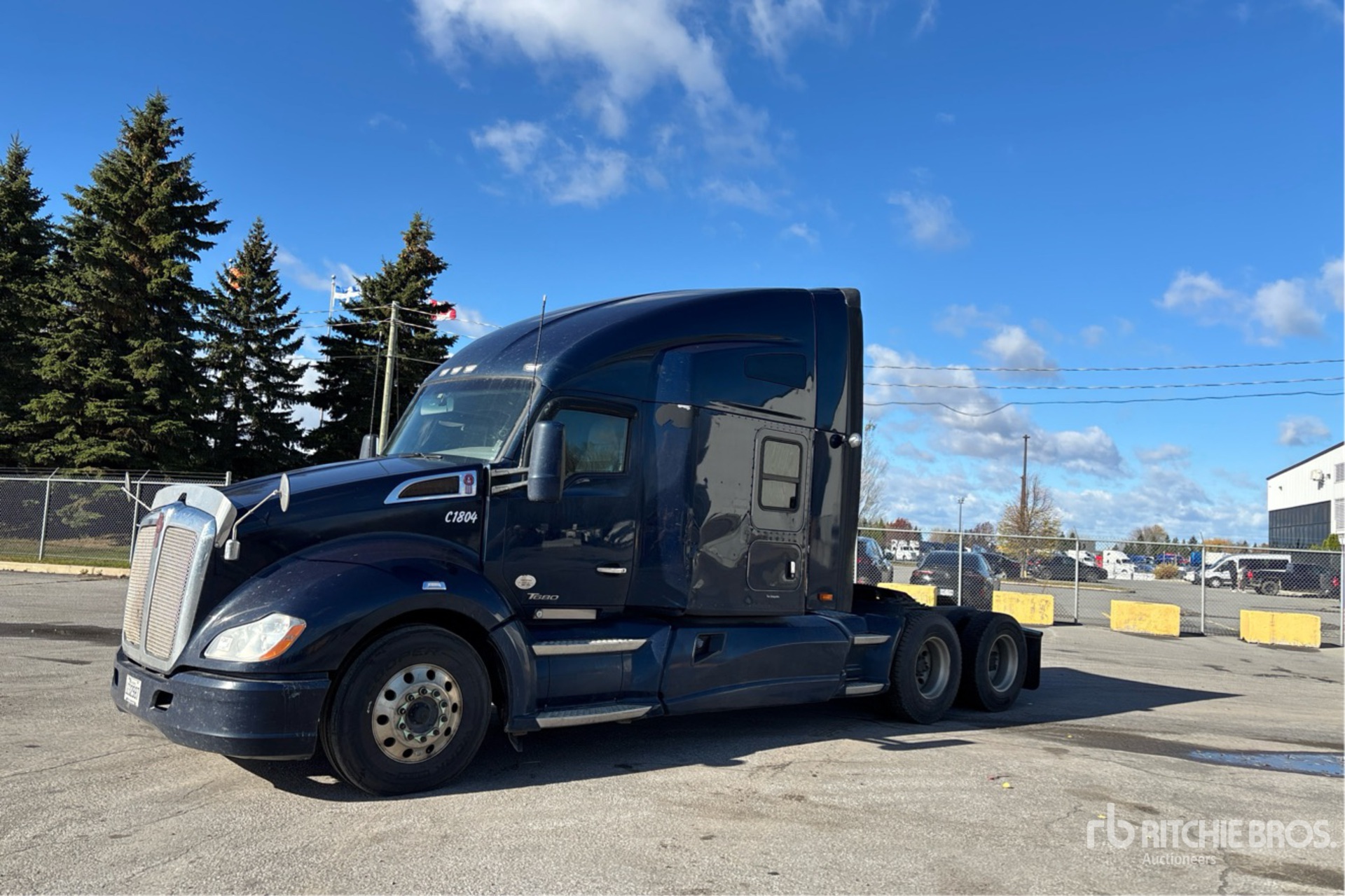 General Appearance with Foto, angolo anteriore sinistro