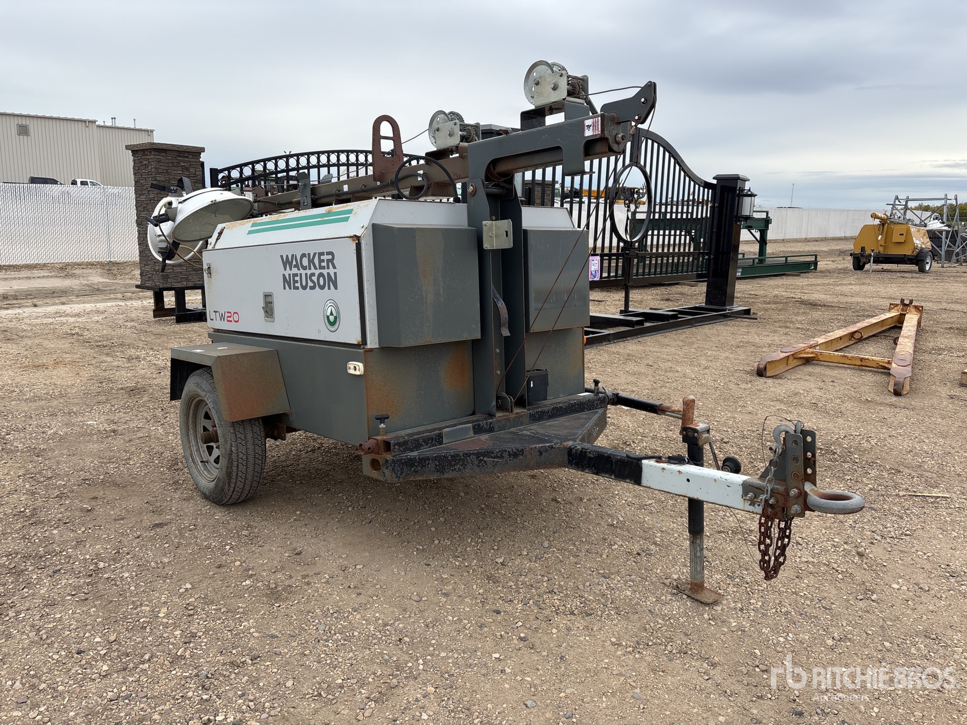 General Appearance with Picture, Right Front Corner