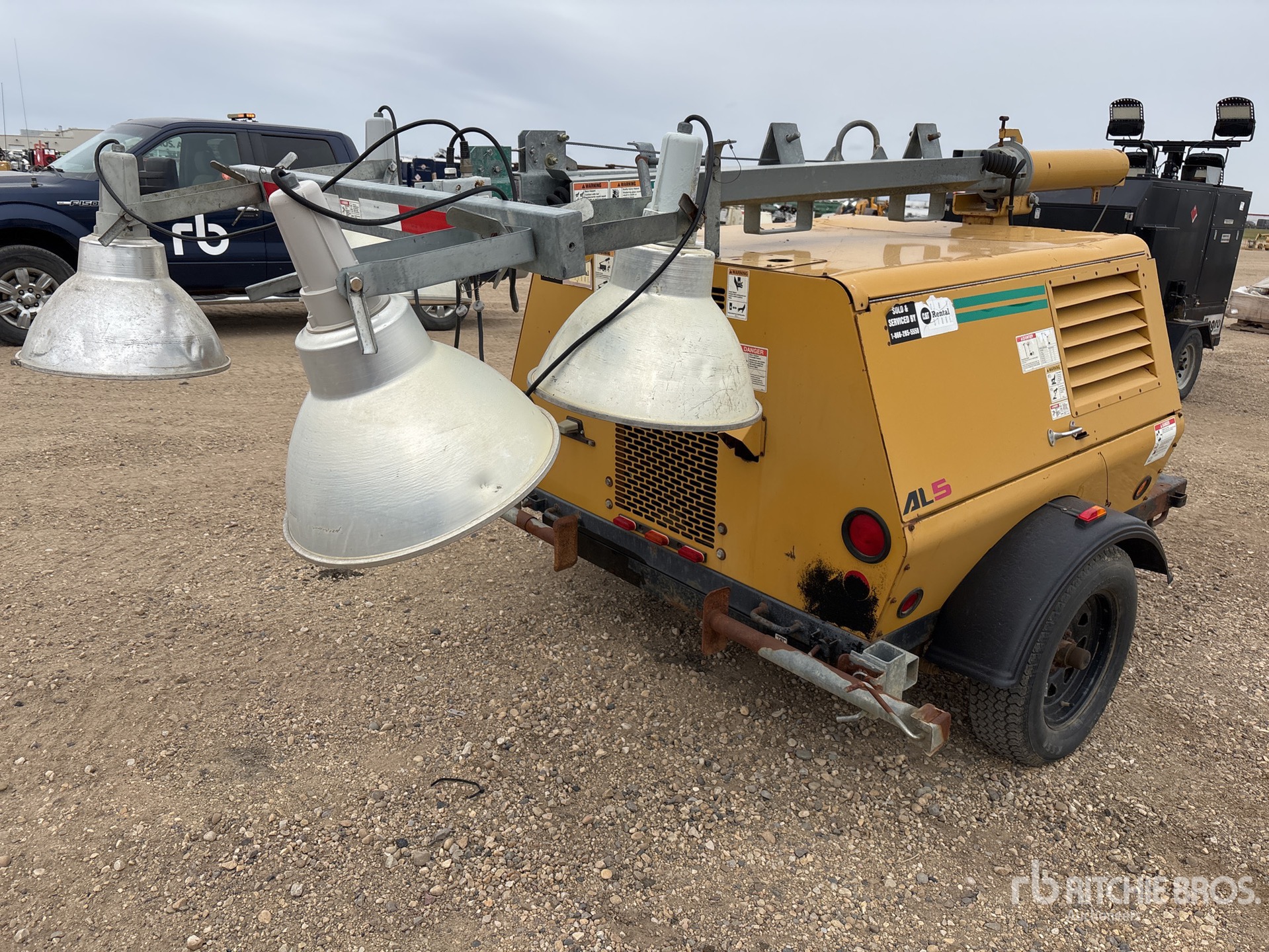 Aspect général with Image, coin arrière droit