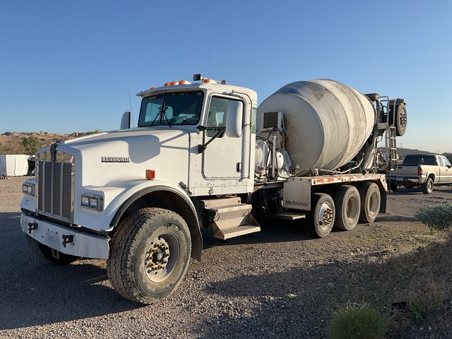 2003 Kenworth W900 10x4 Mixer Truck 2003 Kenworth W900 10x4 Mixer Truck